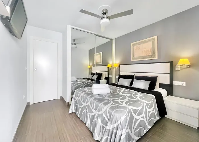 Apartmán Sky 21-floor Frontline Levante Coblanca *